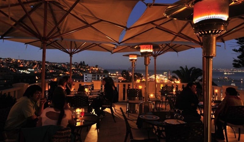 Restaurantes a noite em Valparaíso