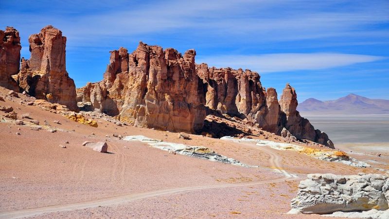 Salar de Tara em San Pedro de Atacama no Chile: rochas