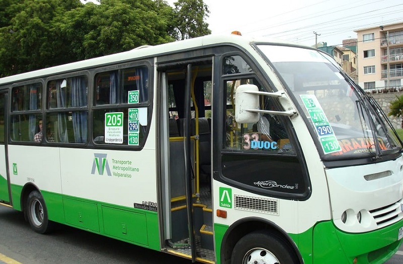 Micro-ônibus de linha em Valparaíso