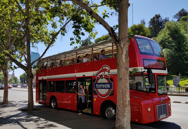 Ônibus turístico em Santiago
